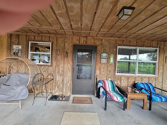 2nd image of 360 Hunt Rd