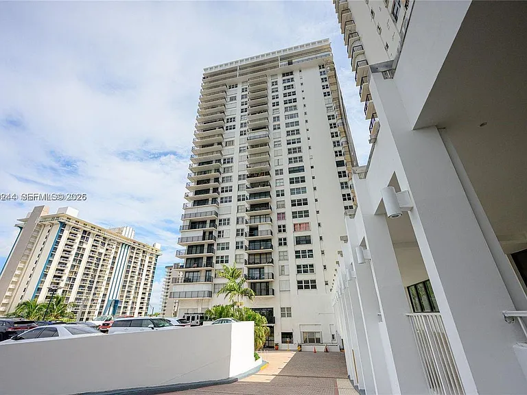 2201 S Ocean Dr #2202 — Photo 35