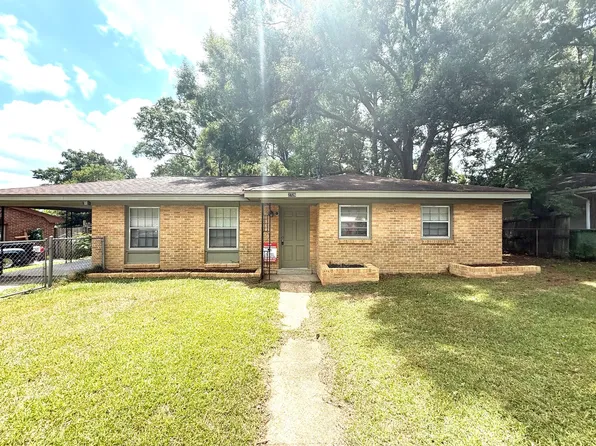 2726 Green Oaks Dr, Montgomery, AL 36107