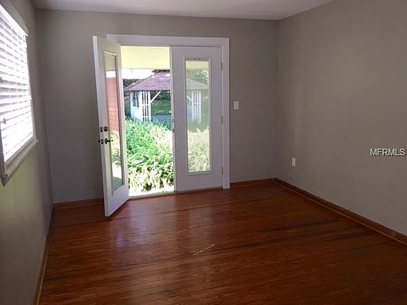 4th image of 8973 Silver Lake Dr