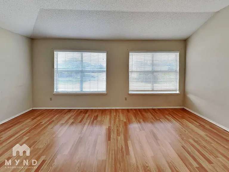 3205 Meadowview Dr — Photo 13