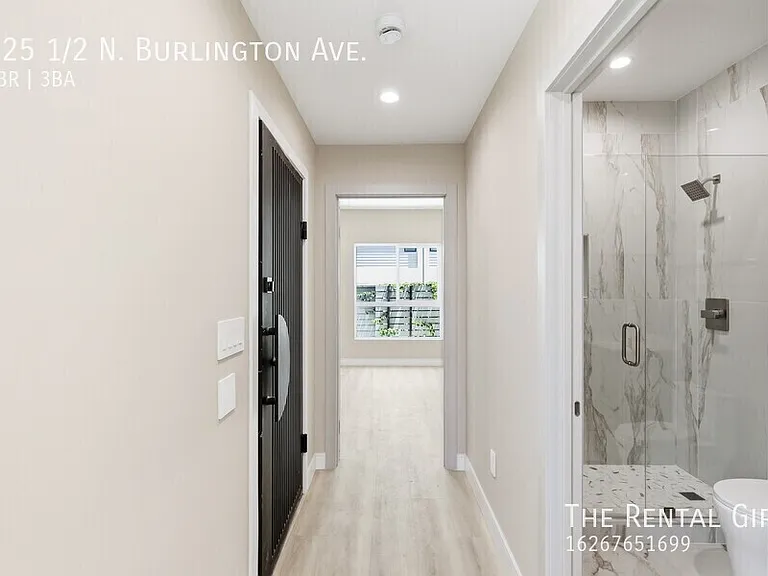 225 1/2 N Burlington Ave — Photo 7