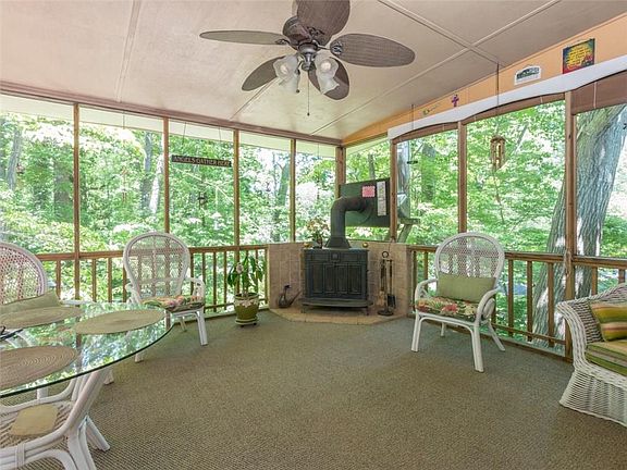3rd image of 965 Medlin St SE