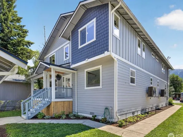 324 E 2nd St, North Bend, WA 98045