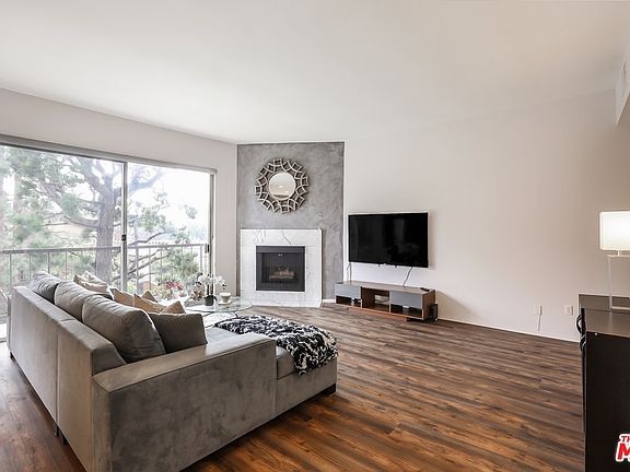 5th image of 10345 Almayo Ave APT 207
