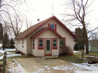 5931 County Line Rd, Mineral Point, WI 53565