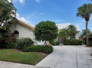 1660 Wilderness Rd, West Palm Beach, FL 33409