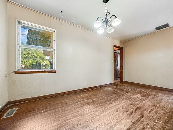 4th image of 10145 E 22nd St