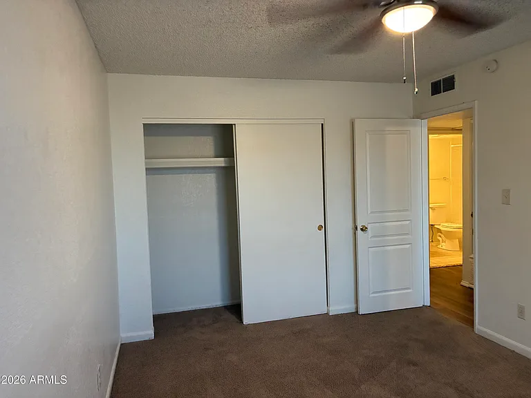 602 W Wickieup Ln — Photo 25