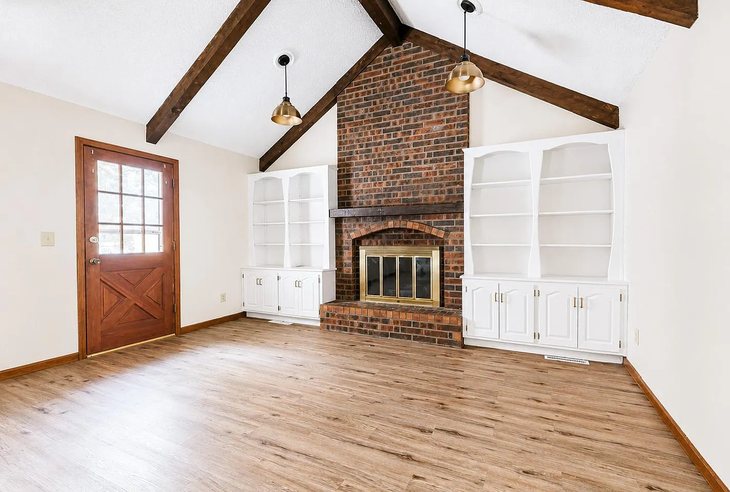 Spacious Shawnee Home Near Mill Creek Streamway Park — Photo 3