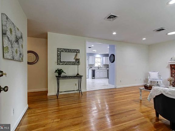 4th image of 5817 Piedmont Dr