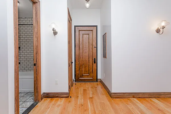 Rented by MySpaceNYC | media 24