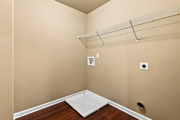 3920 Lake Manor Way — Photo 26