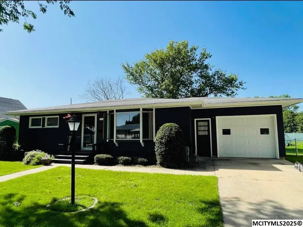 1122 Mechanic St, Osage, IA 50461