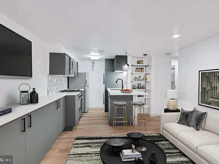 3513 T St NW #B — Photo 1