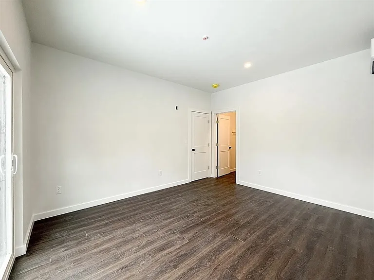 71 Perrin St #1 — Photo 8