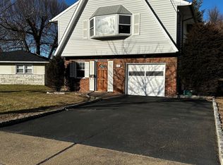 48 Lynn Ct, Bogota, NJ 07603