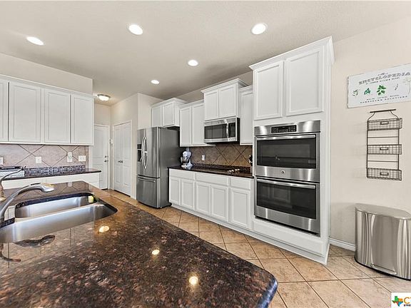 3rd image of 813 Terra Cotta Ct
