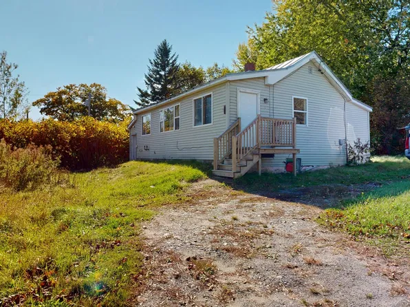 3 Mountain Avenue, Fairfield, ME 04937