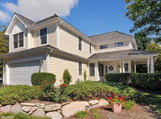 2300 Brookside Ct, Aurora, IL 60502