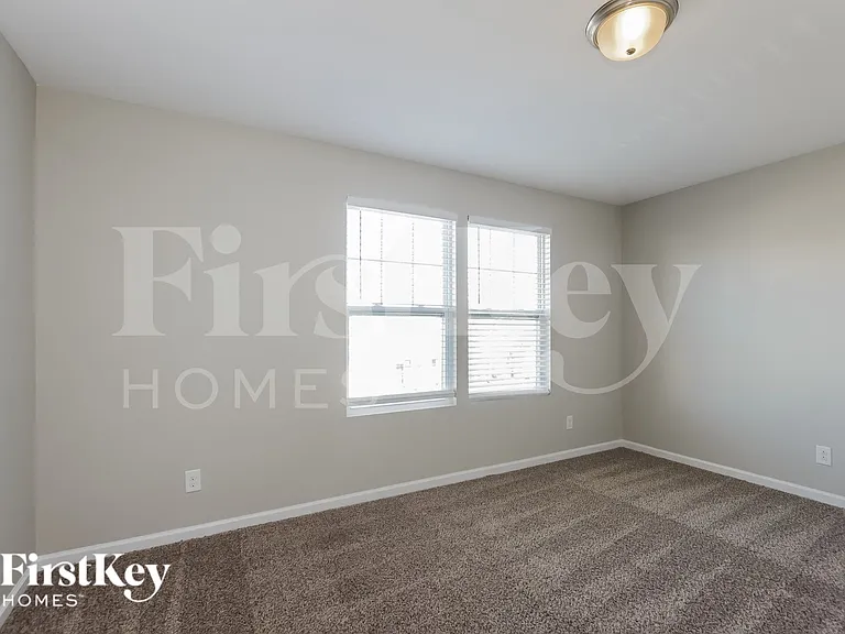519 Rook Rd — Photo 12