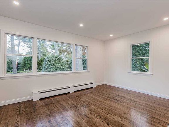 3rd image of 22 Oak Ave
