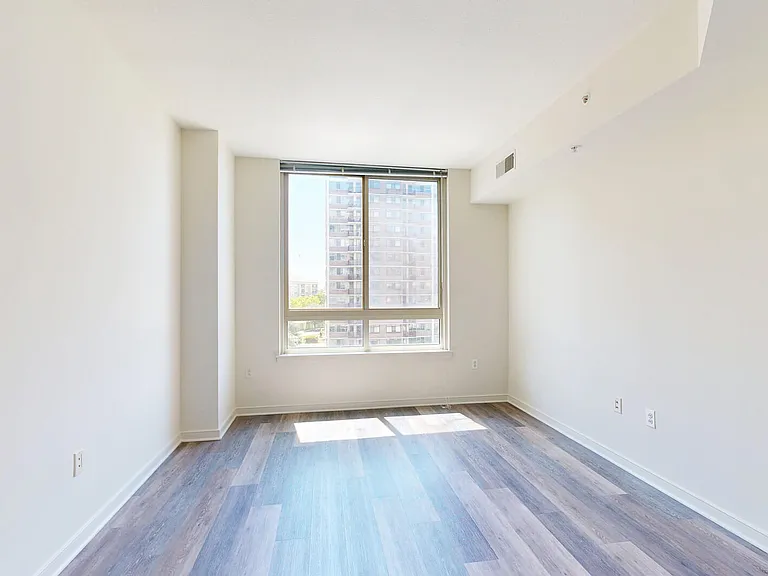 1200 East West — Photo 33