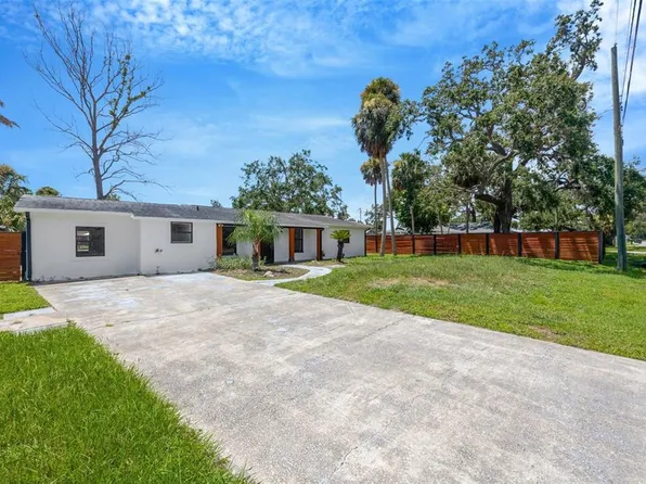 9935 River Dr, Gibsonton, FL 33534