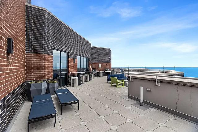 3660 N Lake Shore Dr #1912 — Photo 23
