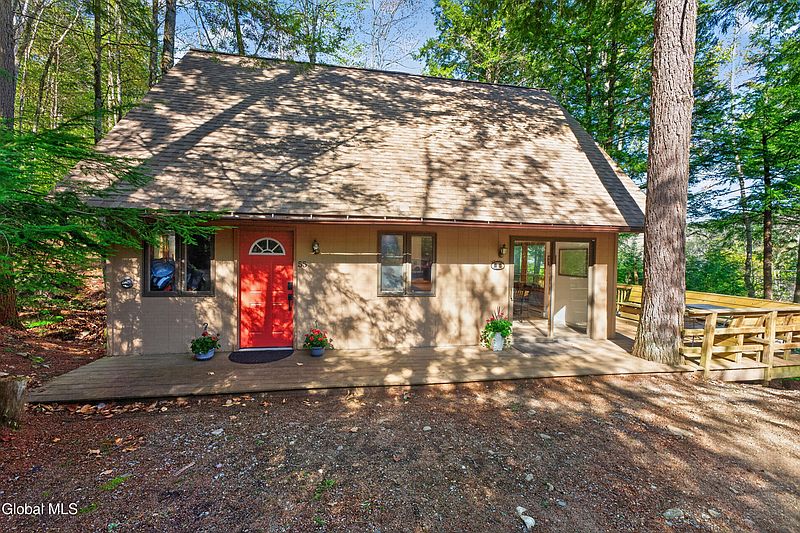 3rd image of 55 Lakeview Drive