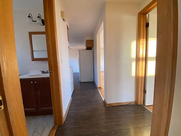 5th image of 3601 N Oconto Ave #2E