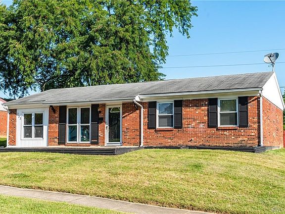3rd image of 233 Oxford Dr