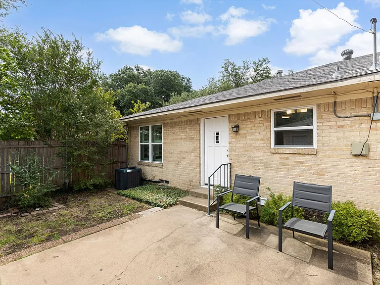 11143 Joymeadow Dr — Photo 36