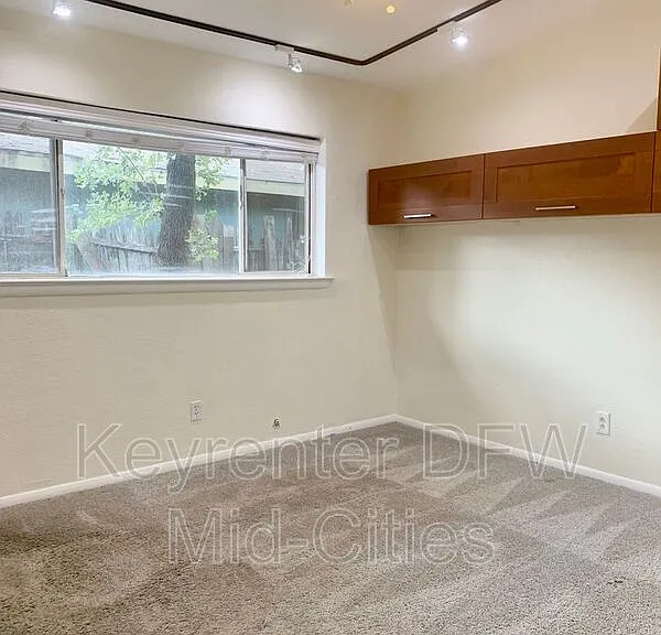 501 Nottingham Dr — Photo 15
