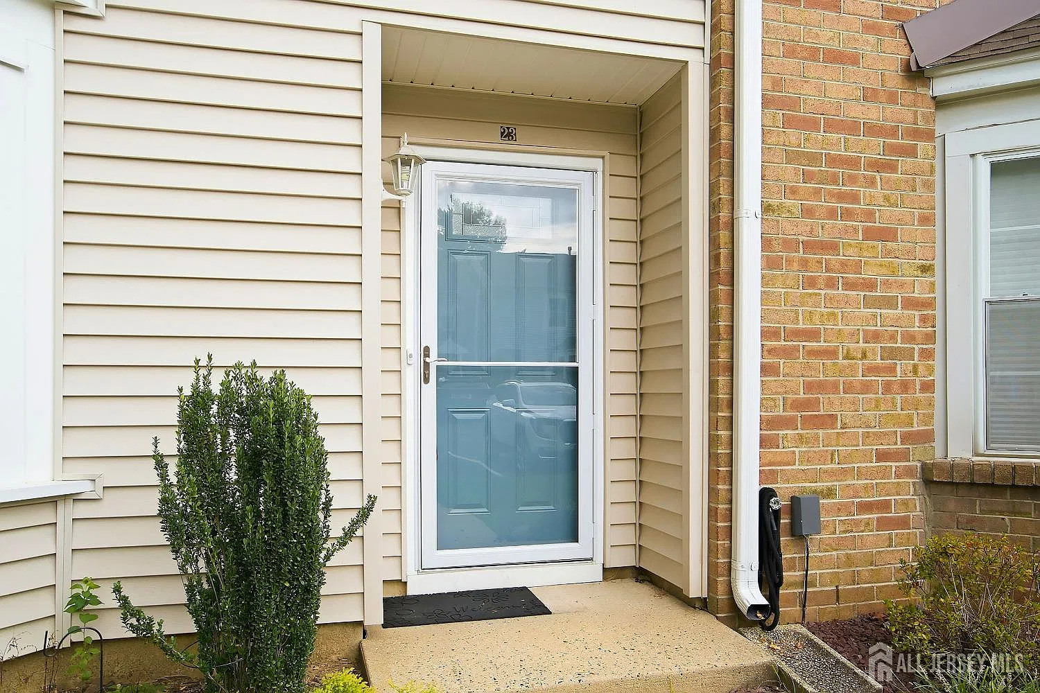 Studio, 2.5 bath, 1676 sqft, $3,100 — Photo 3