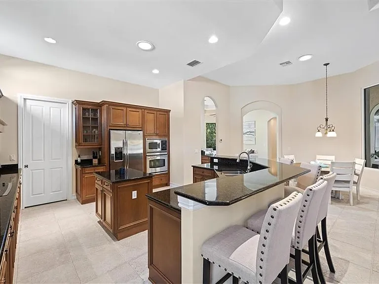 9094 Sahalee Ct — Photo 18
