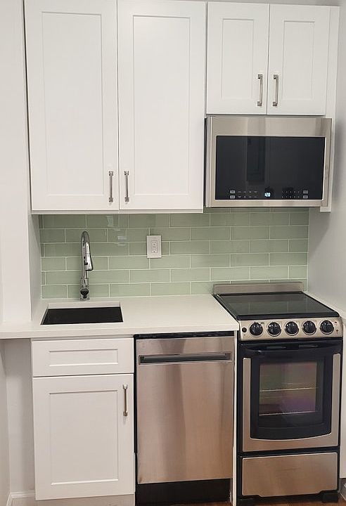 1st image of 412 E 9th St APT 1