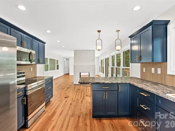 155 Oak Ter, Arden, NC 28704