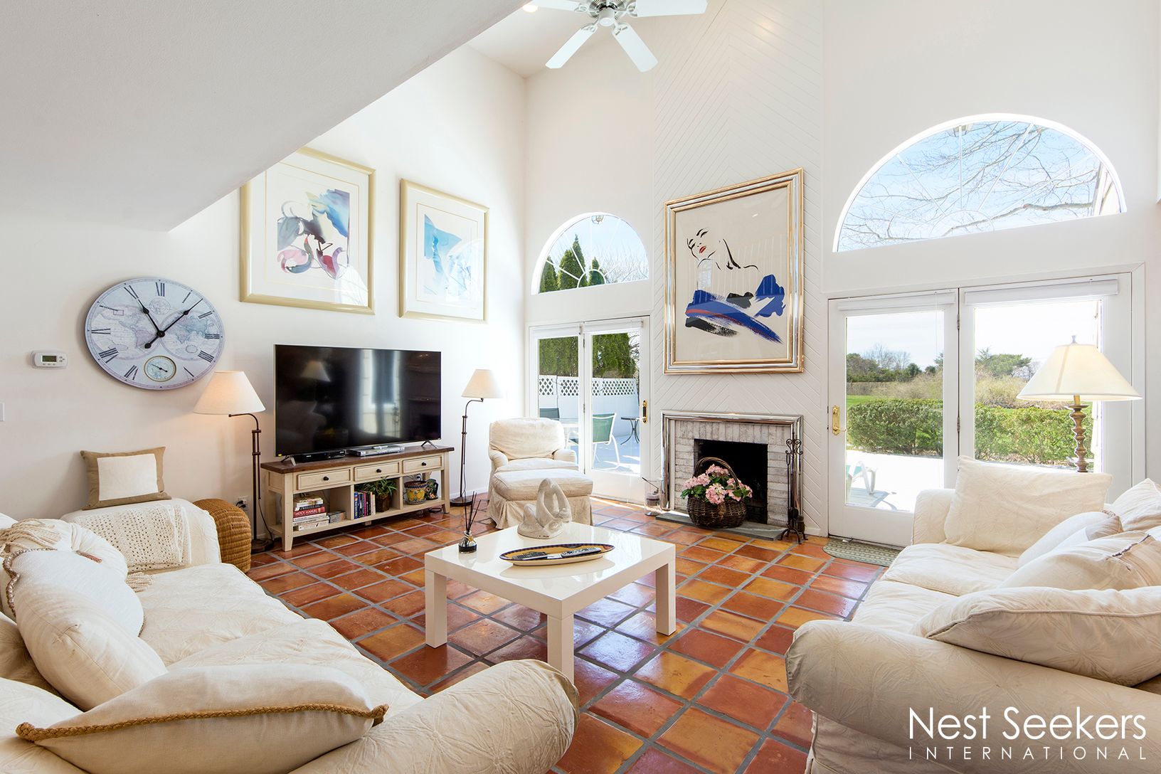  Sunny and Bright Vista