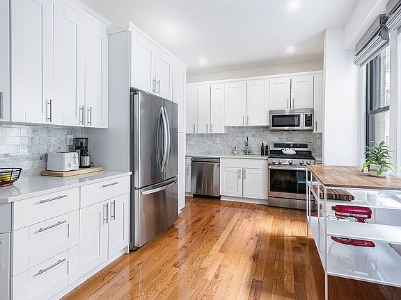 3rd image of 78 8th Ave APT 1J