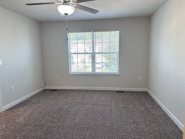 1406 NE Mary Ct — Photo 11