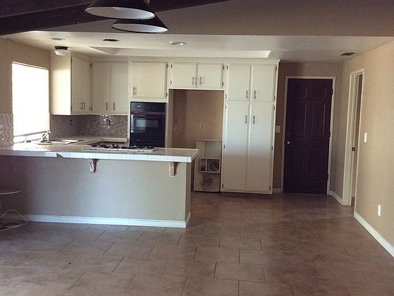 4th image of 4117 Cedar Ave