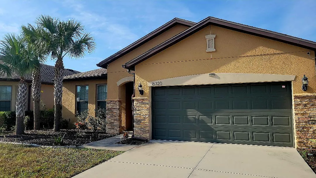 3 bed, 1939 sqft, $2,850 — Photo 2