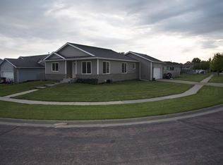 805 E Jesse Ct, Tea, SD 57064