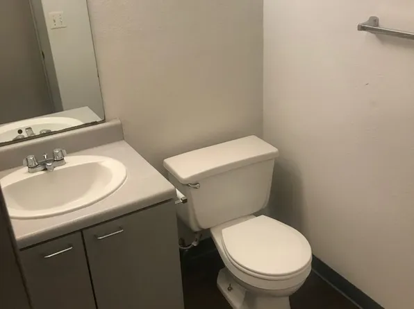 Regents Court Apartments, 1903-1905 Massachusetts St #6, Lawrence, KS 66046