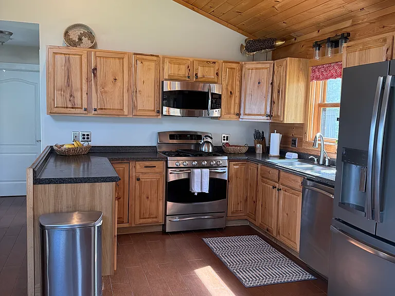 145 Cedar Breeze Ctr — Photo 4