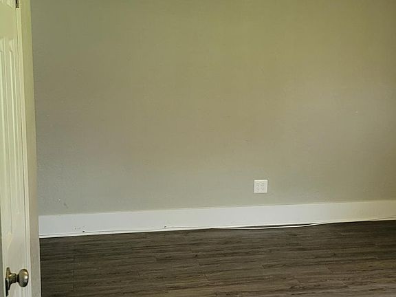 4th image of 612 NW Little Ave APT A