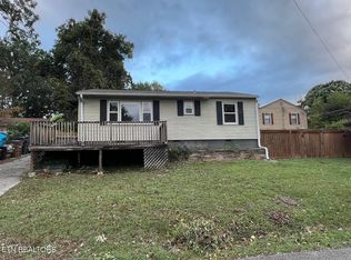 2121 Karnswood Dr, Knoxville, TN 37918