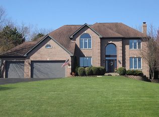 6311 Kingsbridge Dr, Cary, IL 60013