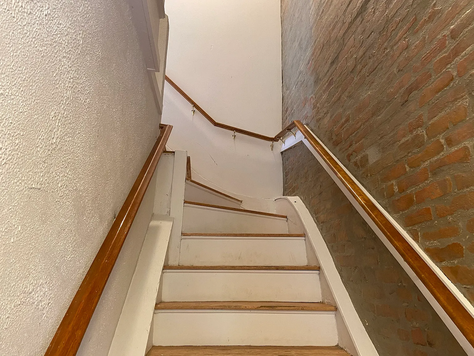 38 Newton St — Photo 2